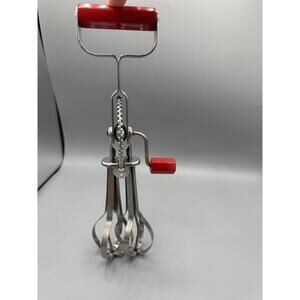 Vintage Hand Crank Egg Beater Mixer – Red Handle Kitchen Utensil Retro Farmhouse